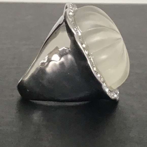 Kenneth Jay Lane Lucite cocktail ring size 6 1/2(collectors item) - Picture 3 of 8
